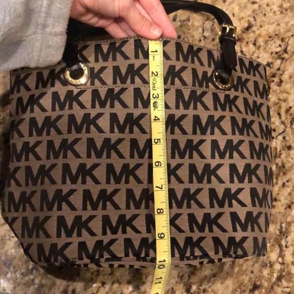 Michael Kors Handbag - Picture 10 of 10